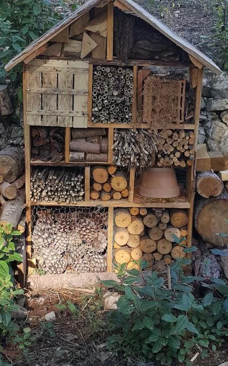 La ferme de Tiavan - abris à insectes