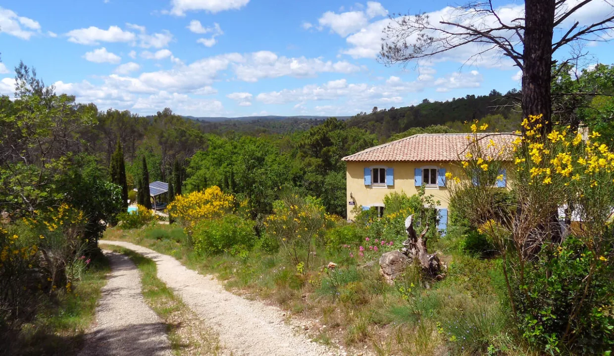 Bastide des templiers - extérieur 1