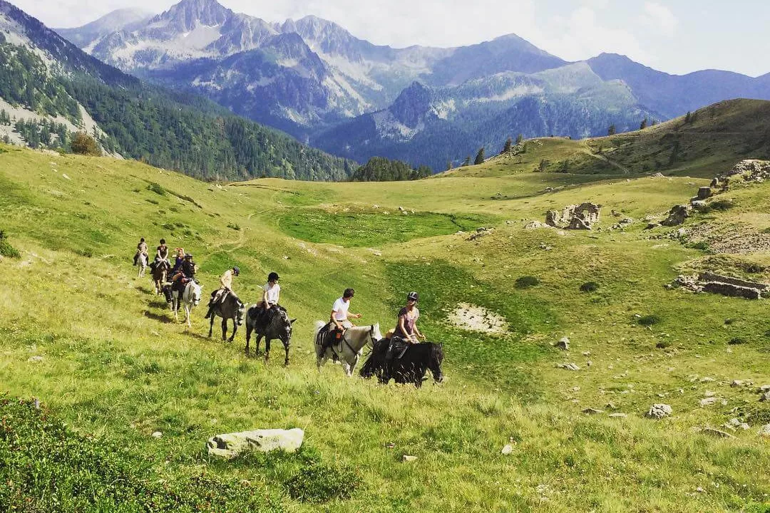 Randonnées et balade a cheval dans le Mercantour et sur la cote d'Azur